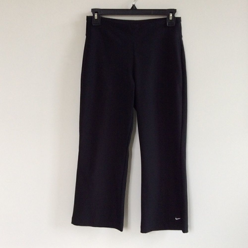 𝅺NIKE CAPRI YOGA PANTS